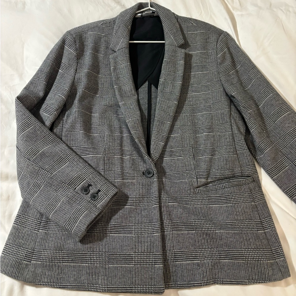 Grey Patterned Blazer